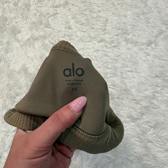 Alo Yoga Tan Ribbed Sports Bra - Picture 4 of 4